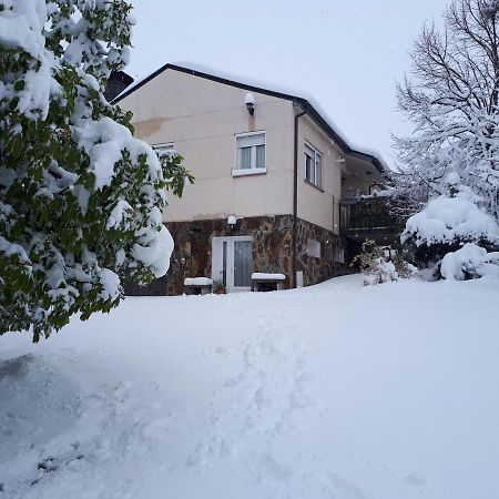 La Madriguera Apartment Otero de Herreros Екстериор снимка