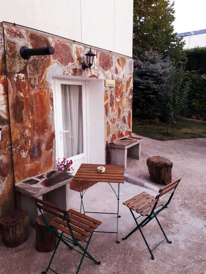 La Madriguera Apartment Otero de Herreros Екстериор снимка